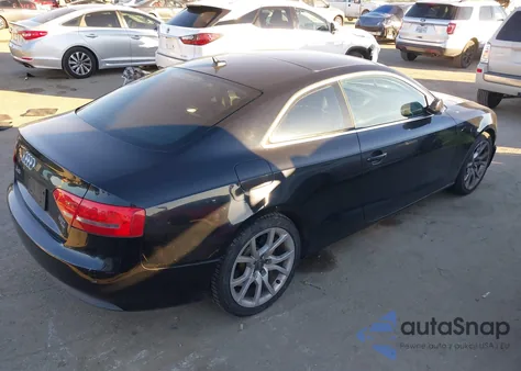 2012 Audi A5 2.0T Premium z USA, uszkodzony, nr VIN WAULFAFR2CA043970